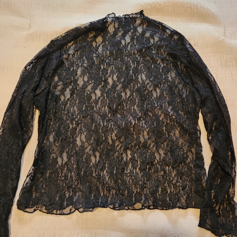 *2 pack* Shein long sleeve lace tops - Picture 3 of 3